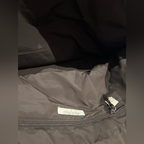 Patent leather Miu Miu travel bag - Picture 9 of 11